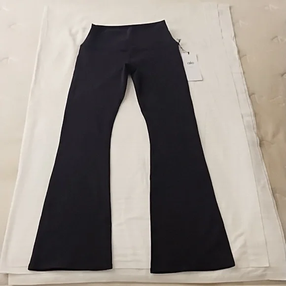 Alo Yoga Airbrush HR 7/8 Bootcut Legging - Picture 4 of 10